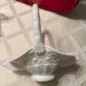 Fenton”Olde Virginia Glass” Line Milk Glass Basket
